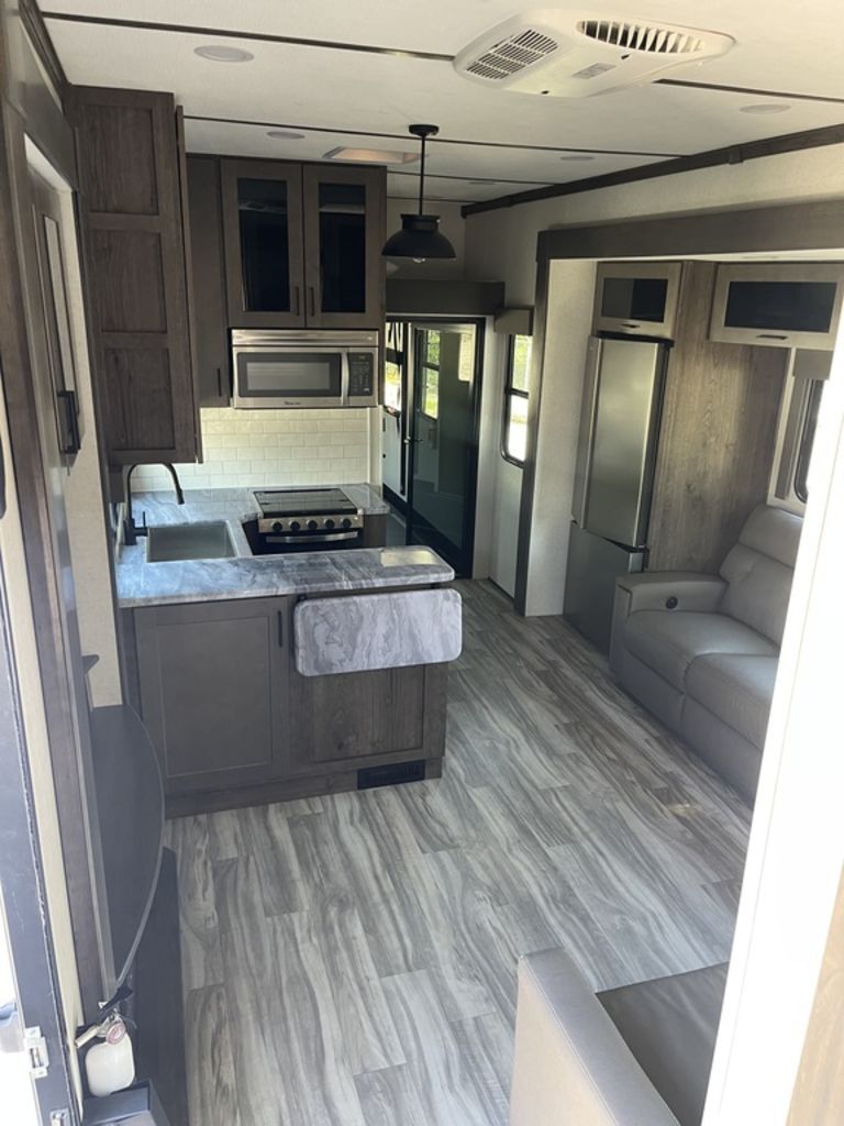 2022 Alliance Rv Valor 40V13 in high springs FL