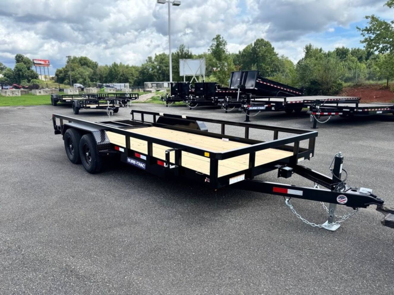 A photo of this 2026 Sure-Trac 7x18 TUBE TOP UTILITY 10K