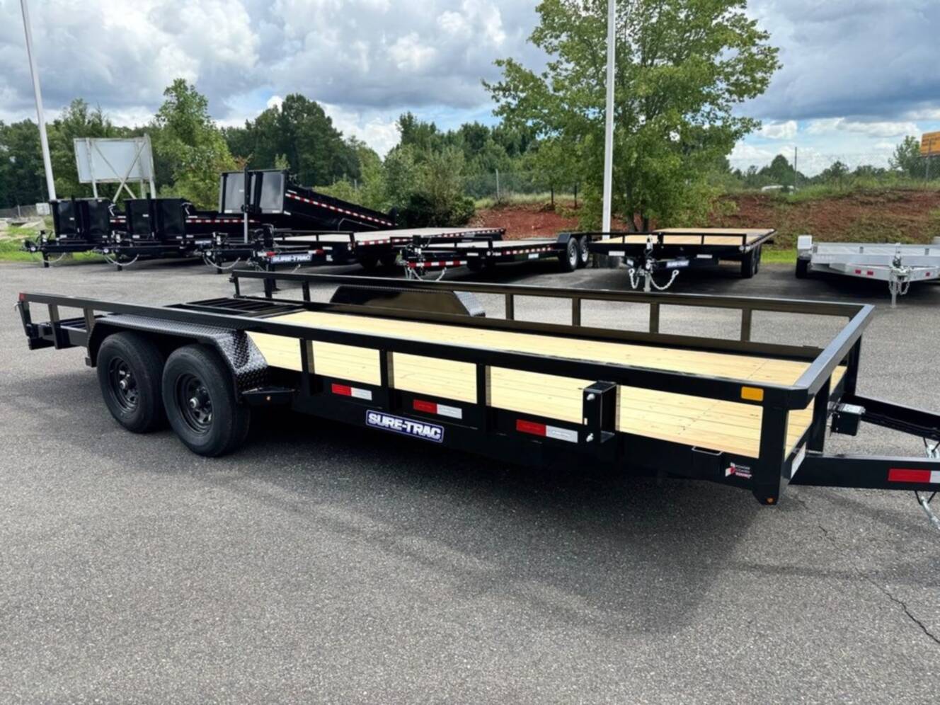 A photo of this 2026 Sure-Trac 7x20 TUBE TOP UTILITY 10K