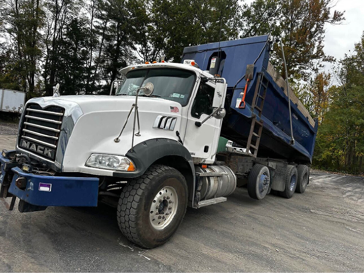 2009 MACK Granite 20ft in Cobleskill, NY