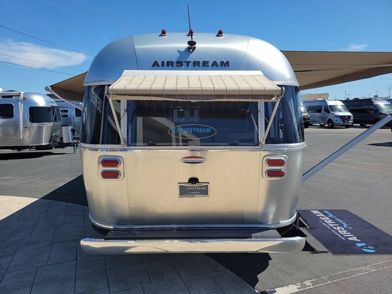 A photo of this 2018 Airstream International Serenity 27FB Queen