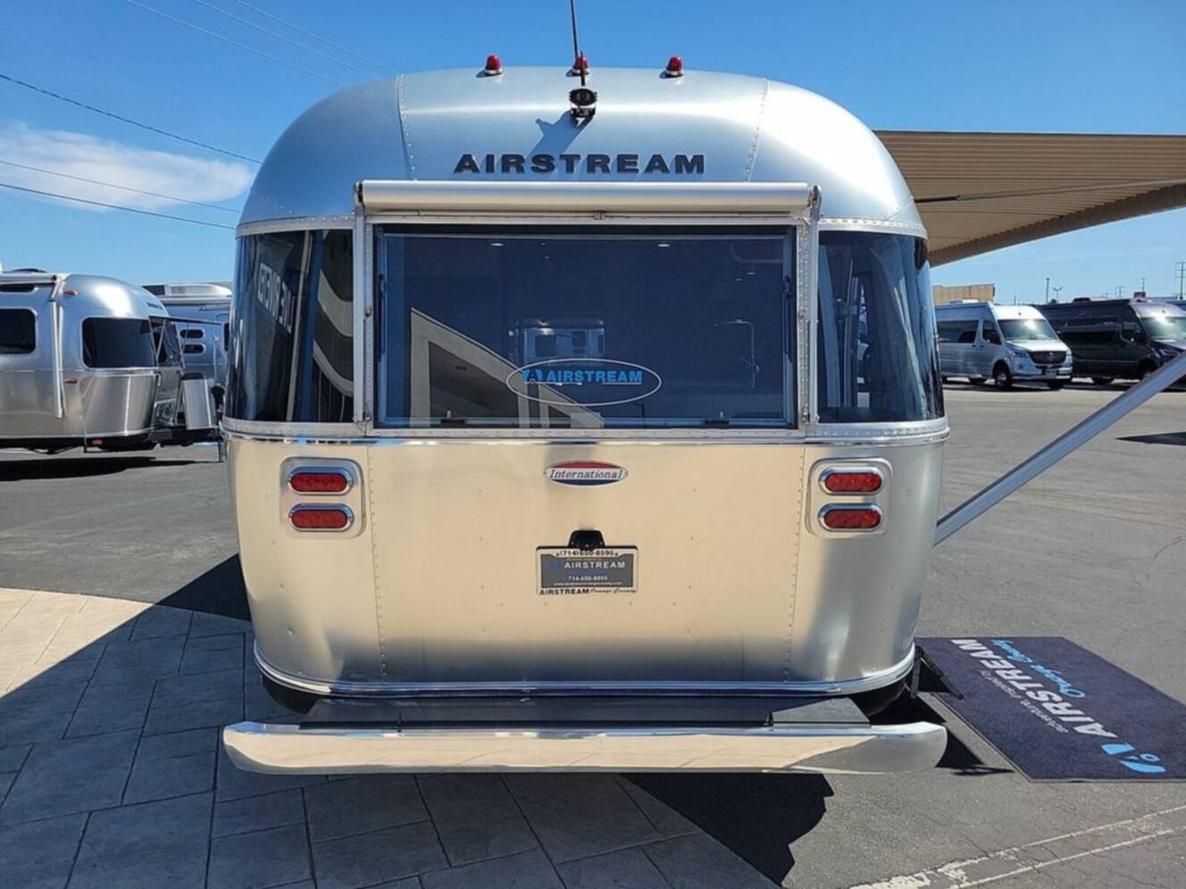 A photo of this 2018 Airstream International Serenity 27FB Queen