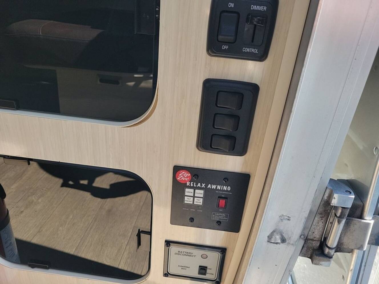 A photo of this 2018 Airstream International Serenity 27FB Queen