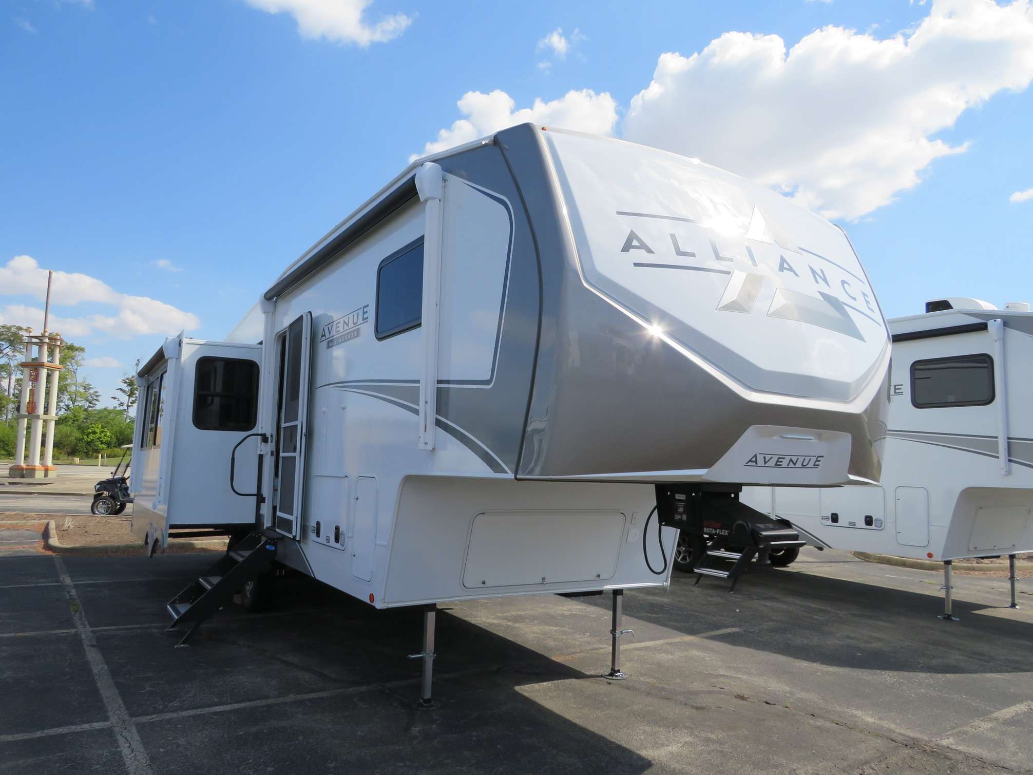 2026 Alliance AVENUE ALL-ACCESS SERIES 29RL in wilmington OH