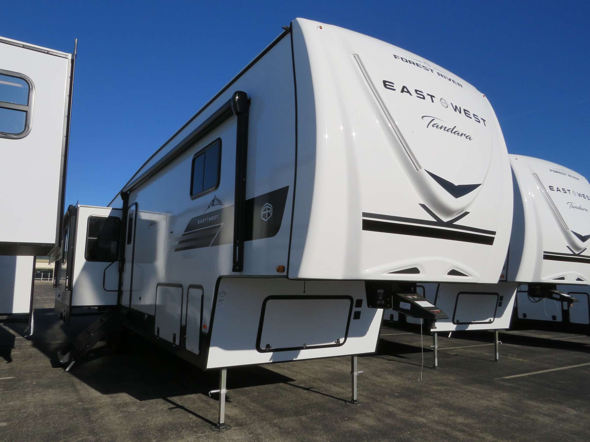 2026 East To West TANDARA 388LR in jeffersonville OH