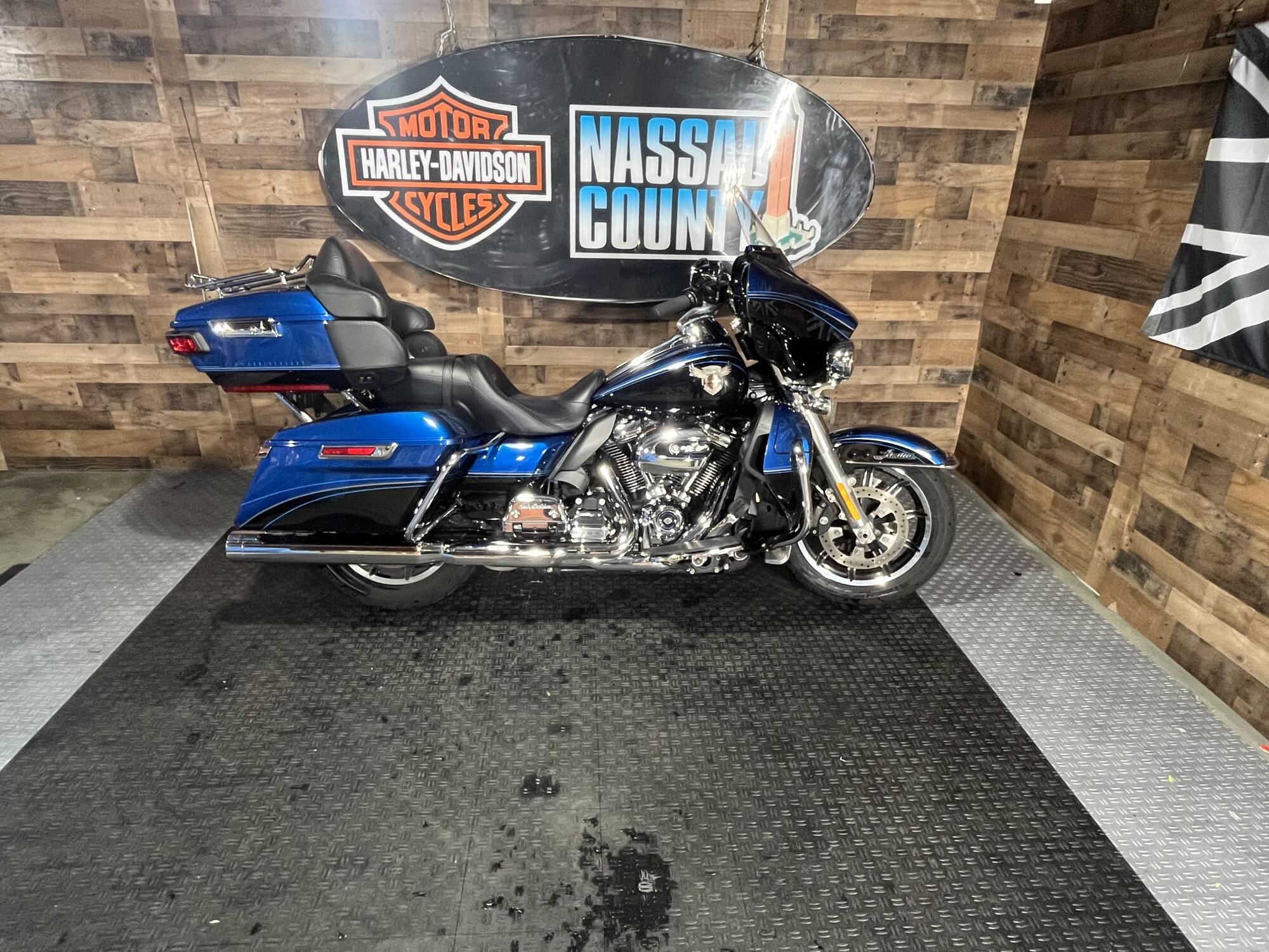 2018 Harley-Davidson 115th Anniversary Ultra Limited ULTRA LIMITED ANNIVERSARY EDITION in Bellmore, NY