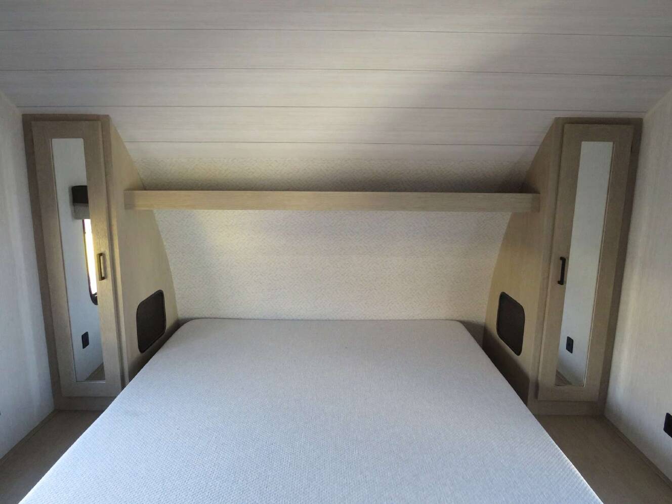 A photo of this 2023 Forest River WILDWOOD X-LITE 24RLXL