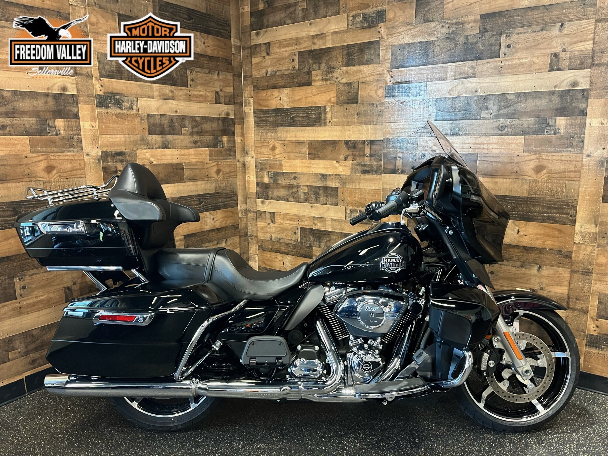 2025 Harley-Davidson Street Glide Ultra BASE in Sellersville, PA