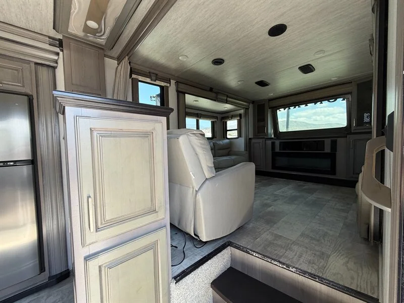 2020 Keystone Montana 3760FL