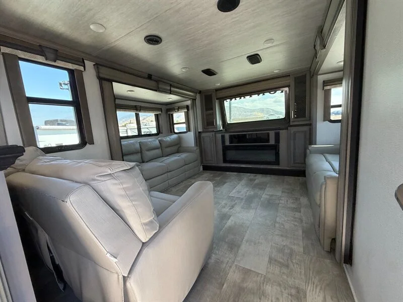2020 Keystone Montana 3760FL