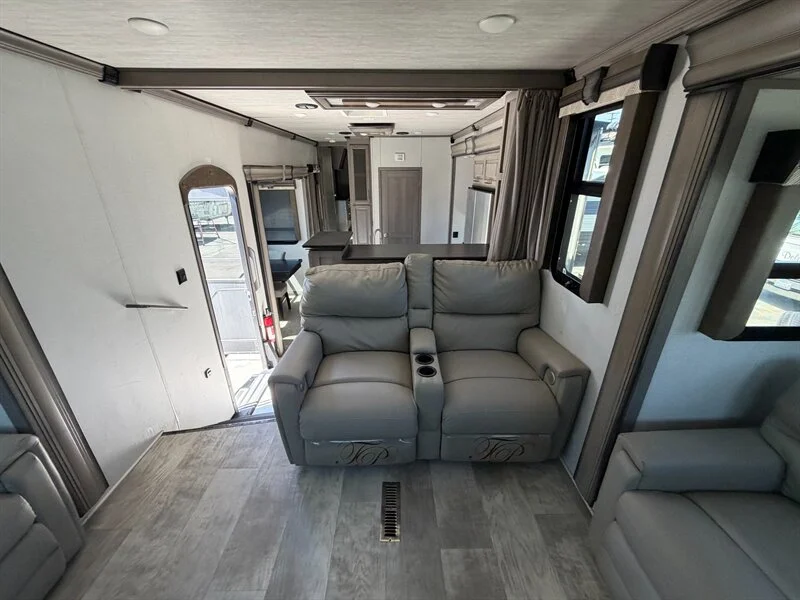 2020 Keystone Montana 3760FL
