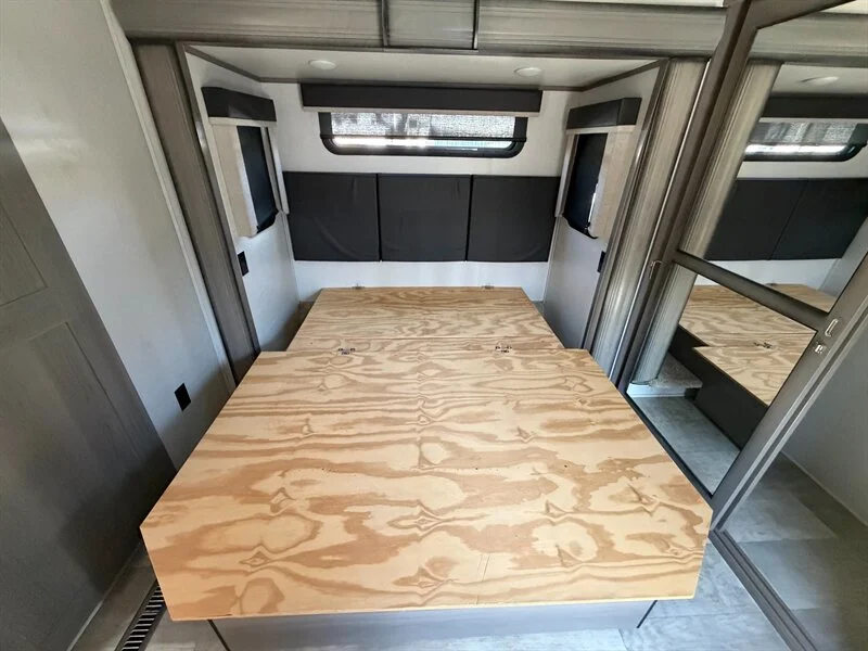 2020 Keystone Montana 3760FL