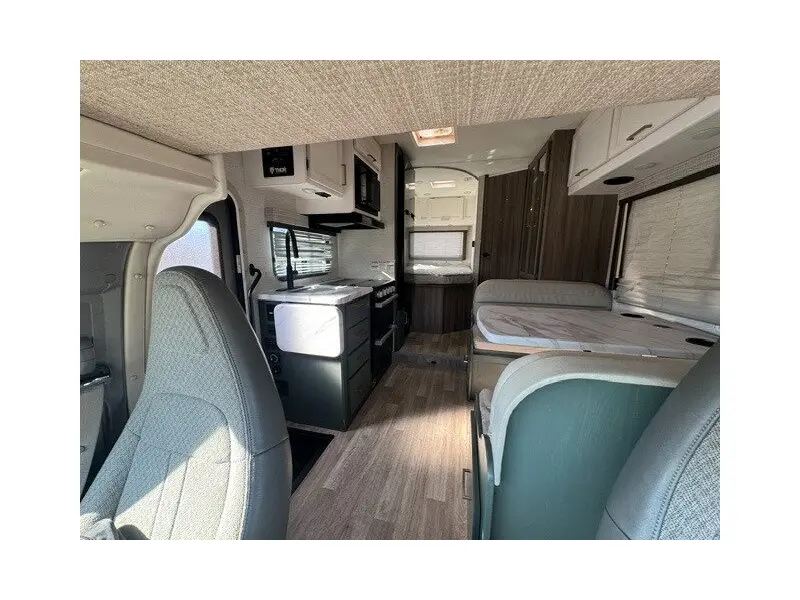 2025 THOR MOTOR COACH EDDIE BAUER 22EB
