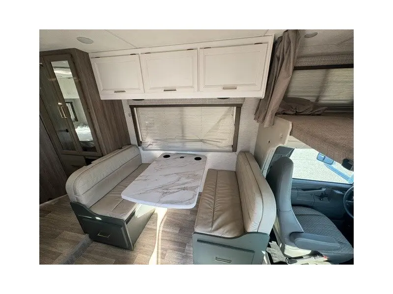 2025 THOR MOTOR COACH EDDIE BAUER 22EB