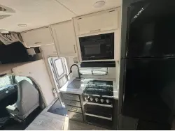 2025 THOR MOTOR COACH EDDIE BAUER 22EB