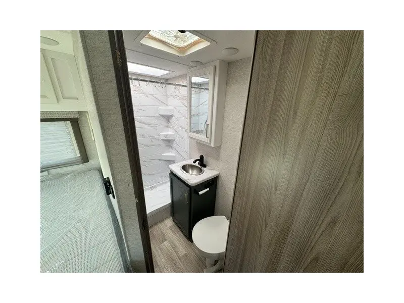 2025 THOR MOTOR COACH EDDIE BAUER 22EB