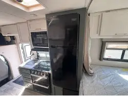 2025 THOR MOTOR COACH EDDIE BAUER 22EB