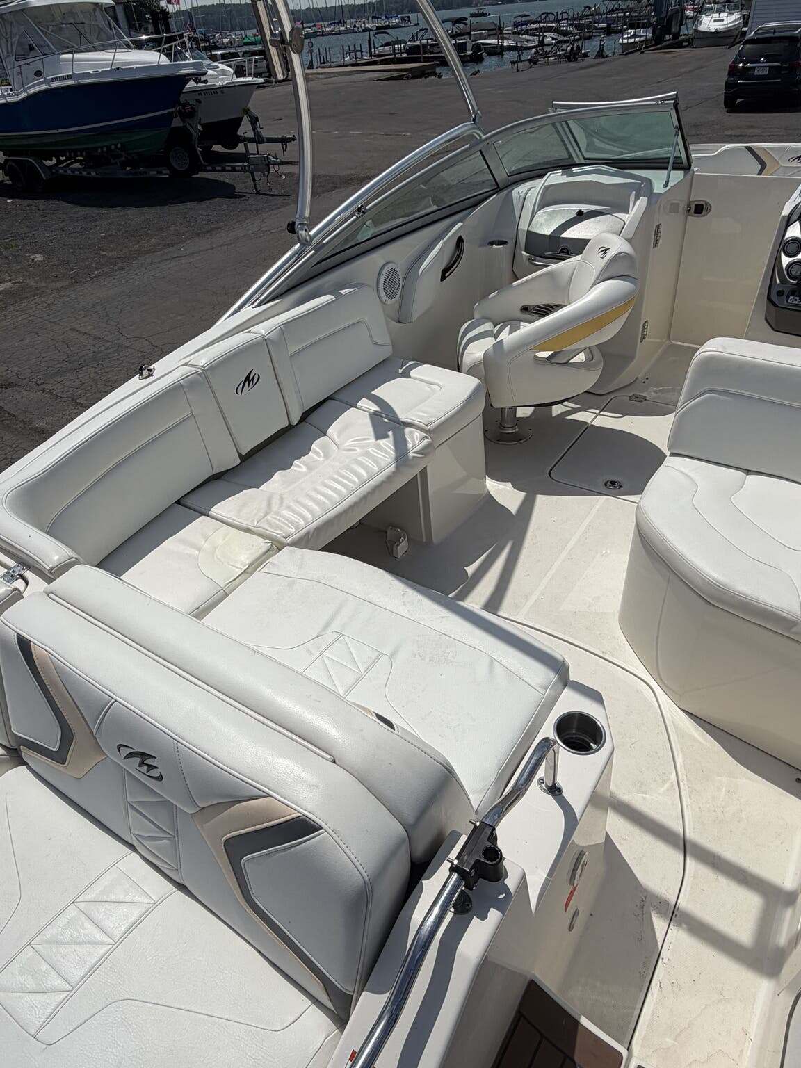 2009 Monterey M5 in sodus point NY