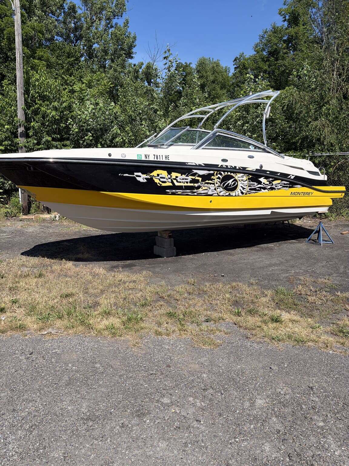 2009 Monterey M5 in sodus point NY