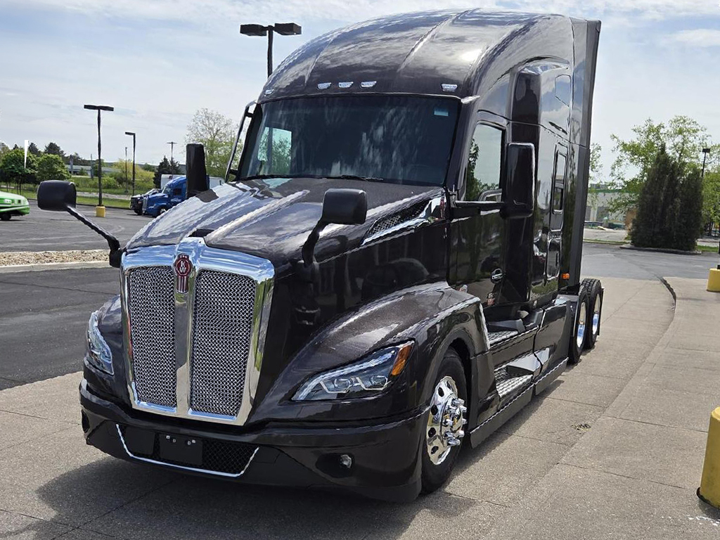 2025 Kenworth T680 in Zanesville, OH