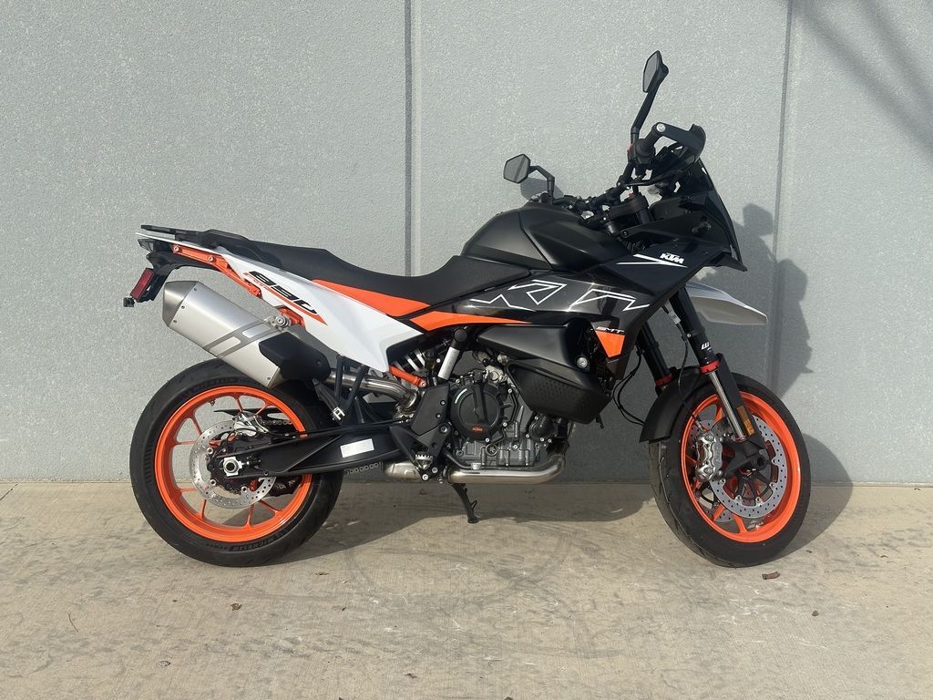 2024 KTM 890 SMT 890 in Grapevine, TX