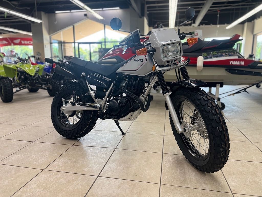 2027 Yamaha TW200 200 in Lowell, NC