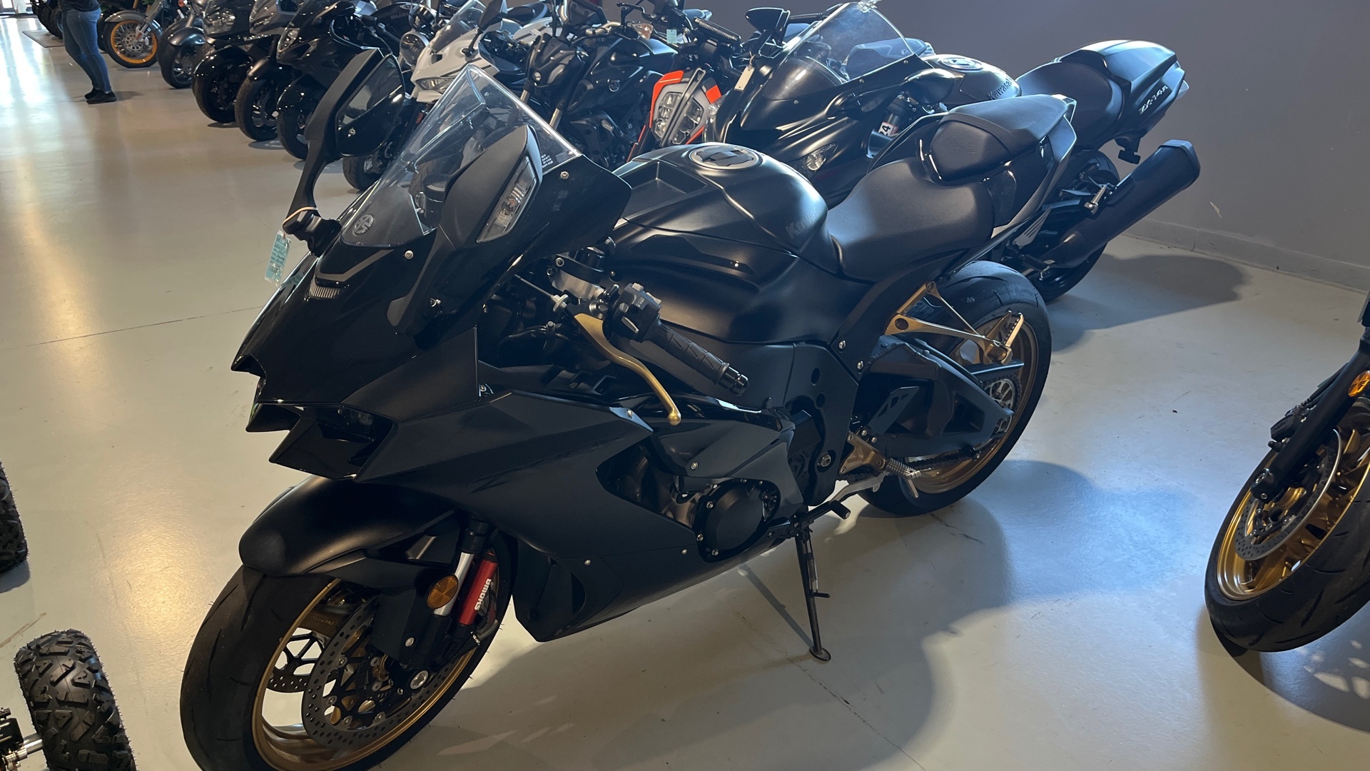 2024 Kawasaki ZX1002MRFAL BASE in White Plains, MD
