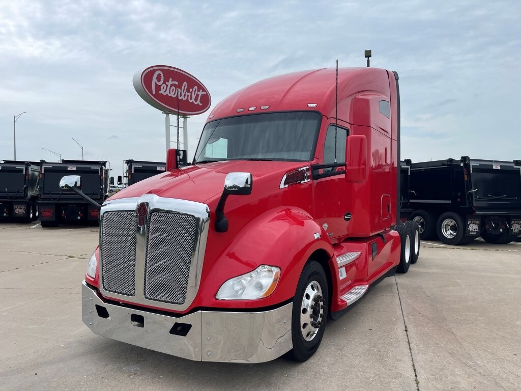 2019 KENWORTH T680 in Strafford, MO