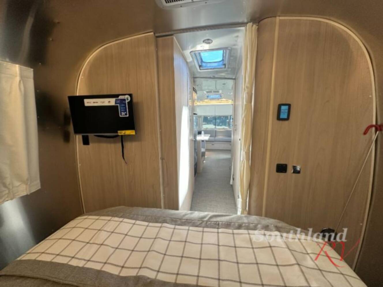 A photo of this 2026 Airstream Globetrotter 30RB Queen