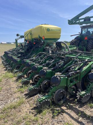 2023 John Deere 1795 in Hillsboro, OH
