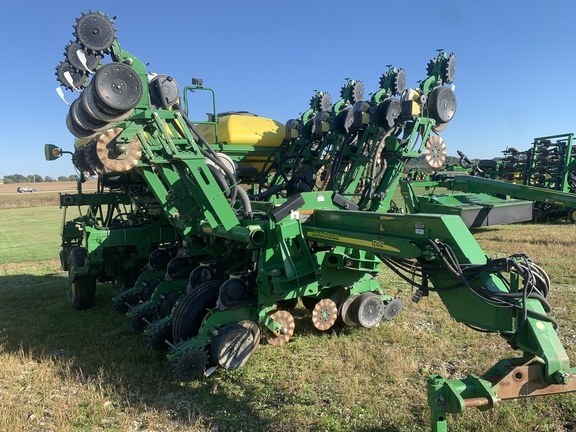 2010 John Deere 1790 in Lancaster, OH