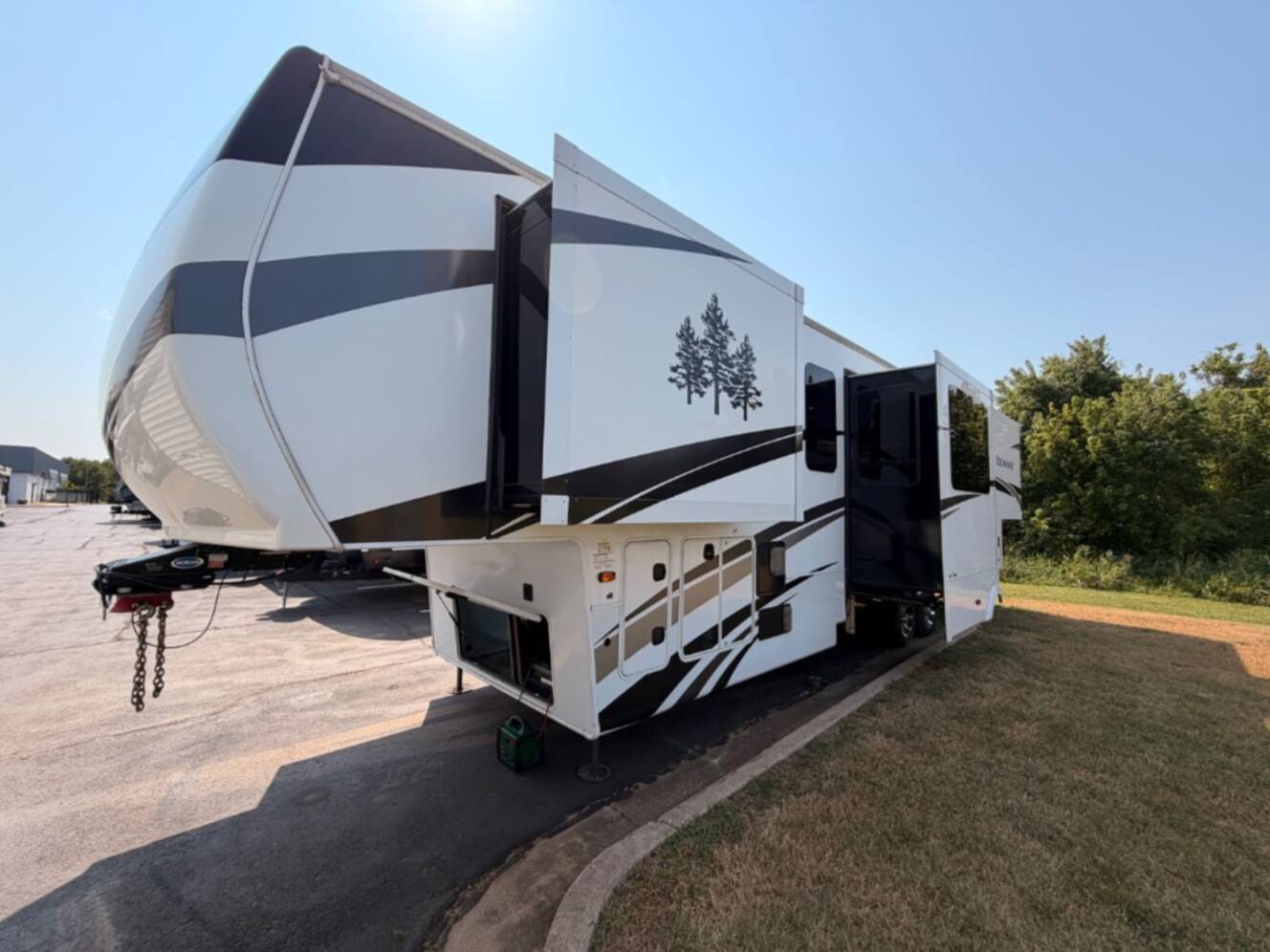 A photo of this 2020 Redwood Rv Redwood 3981FK