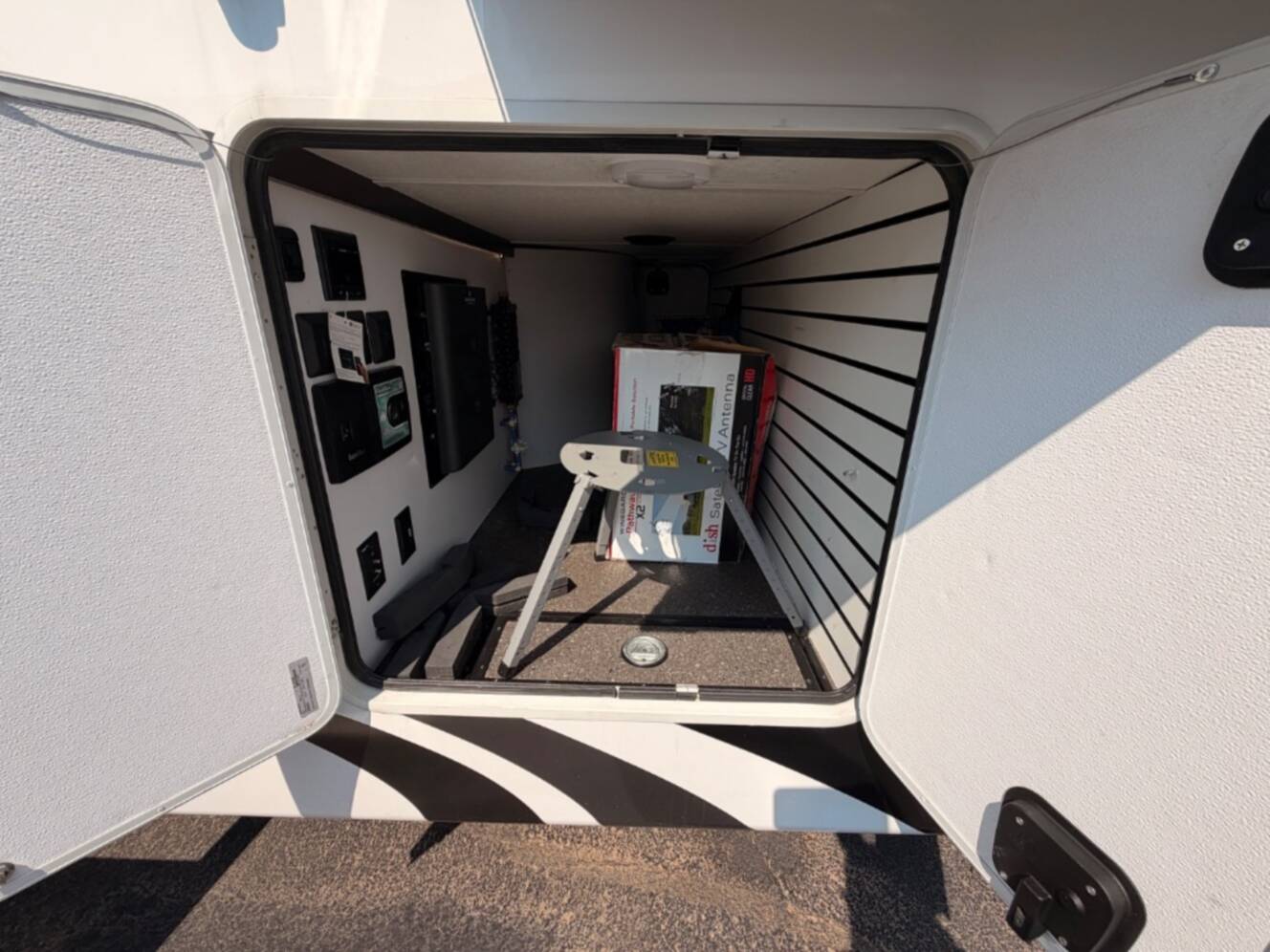 A photo of this 2020 Redwood Rv Redwood 3981FK