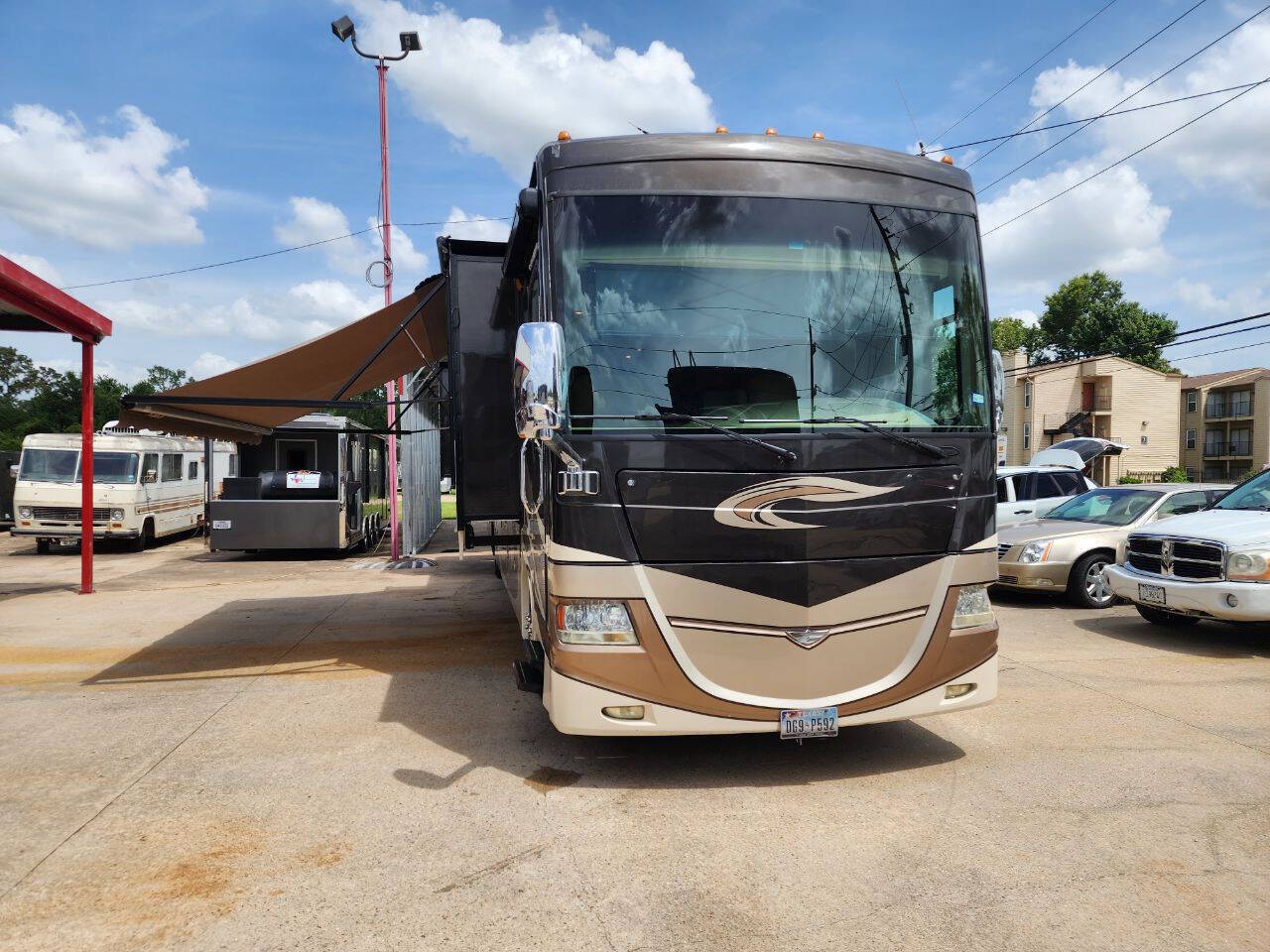 2011 Fleetwood Rv Discovery 40X in houston TX