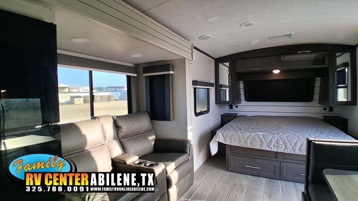 2025 Keystone Rv Co COUGAR HALF-TON 22MLS RV