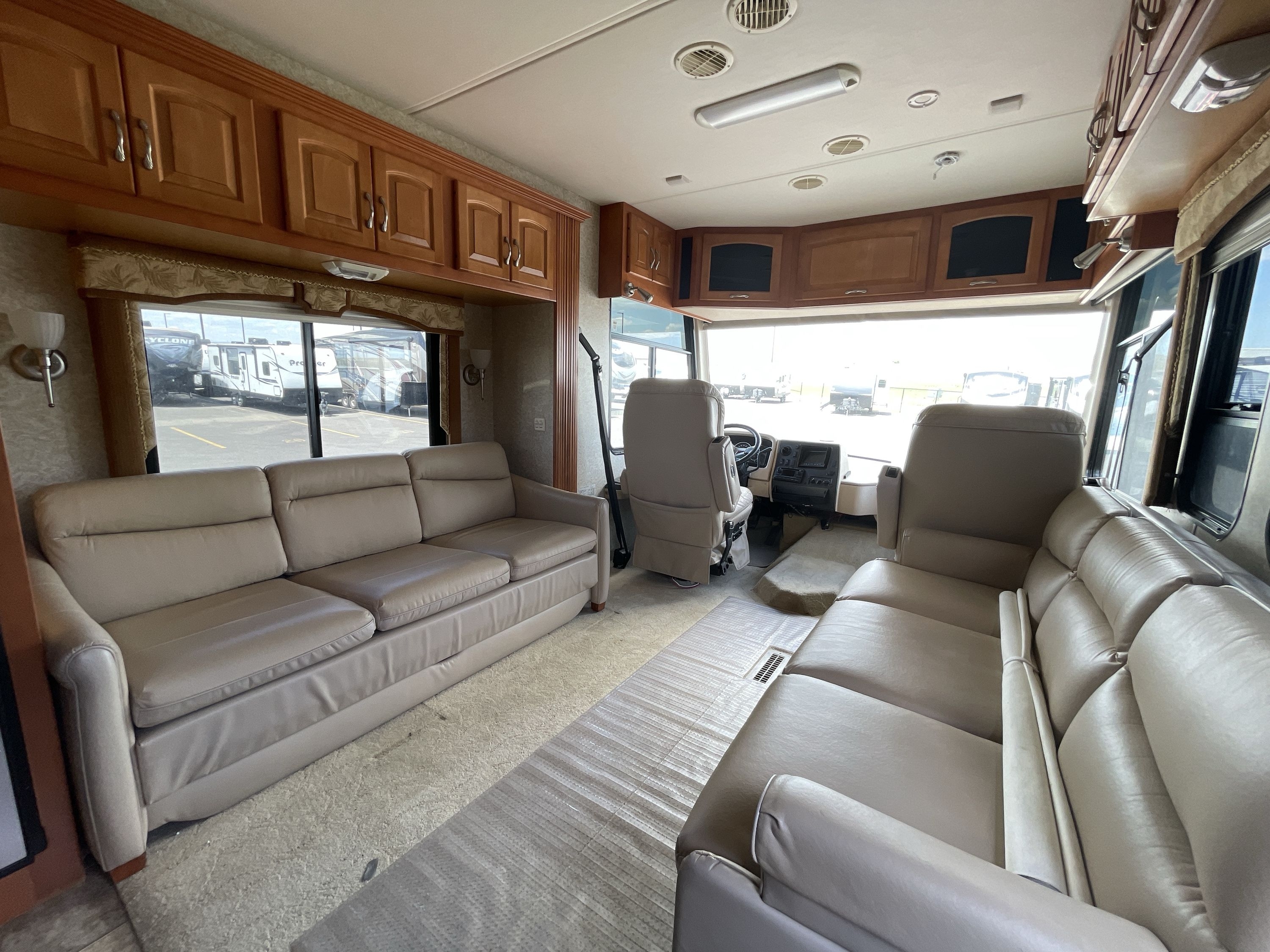 2009 Newmar GRAND STAR 3750 FORD in cheyenne WY