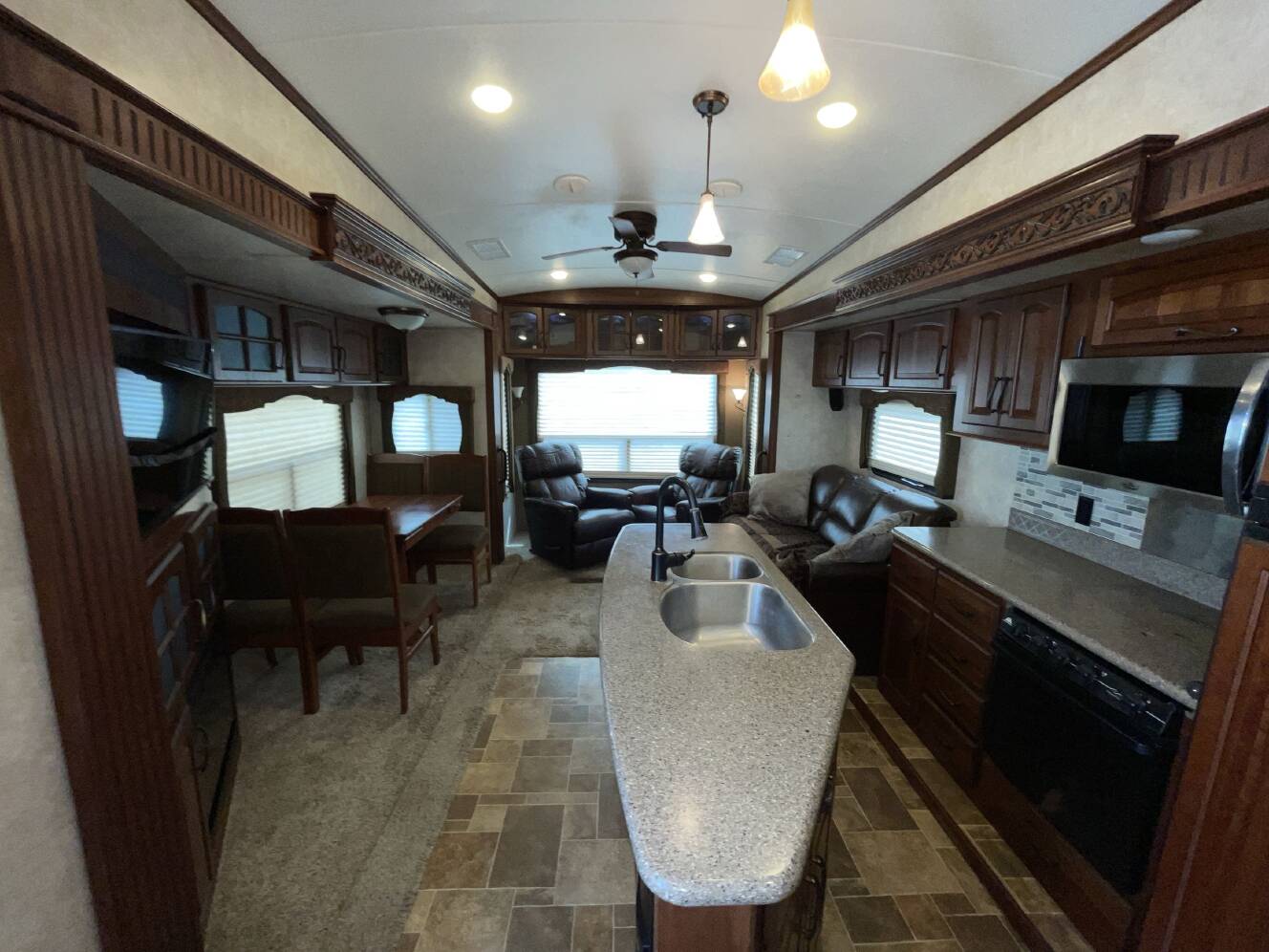 A photo of this 2014 Keystone MONTANA 3725RL