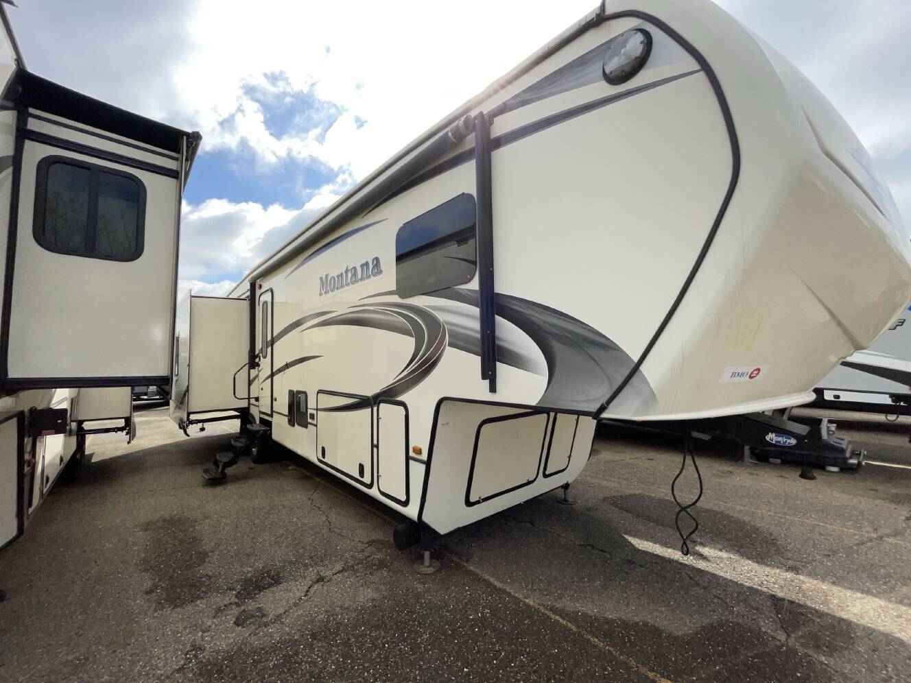 A photo of this 2014 Keystone MONTANA 3725RL