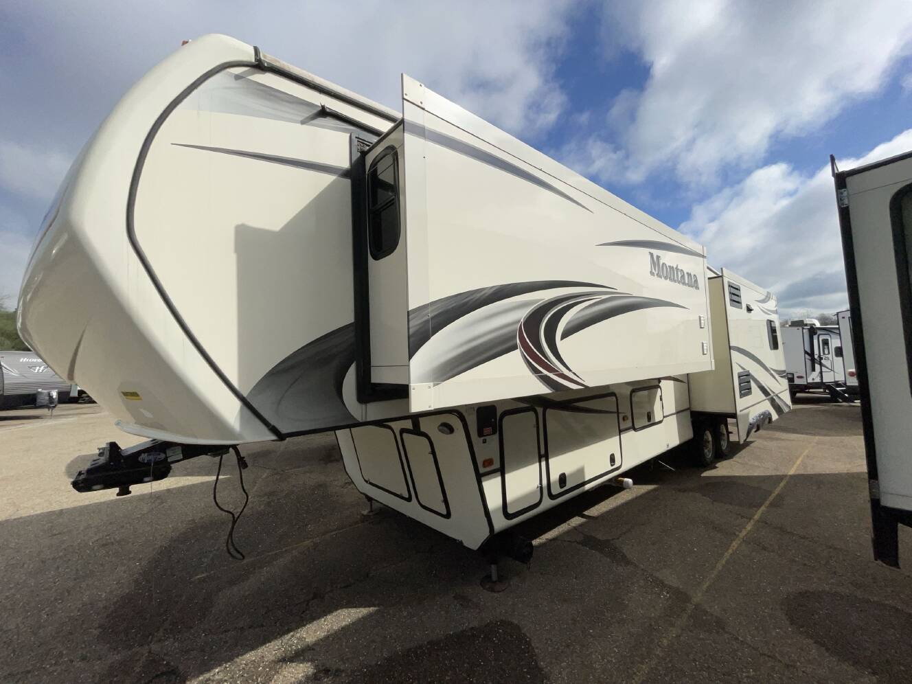 A photo of this 2014 Keystone MONTANA 3725RL