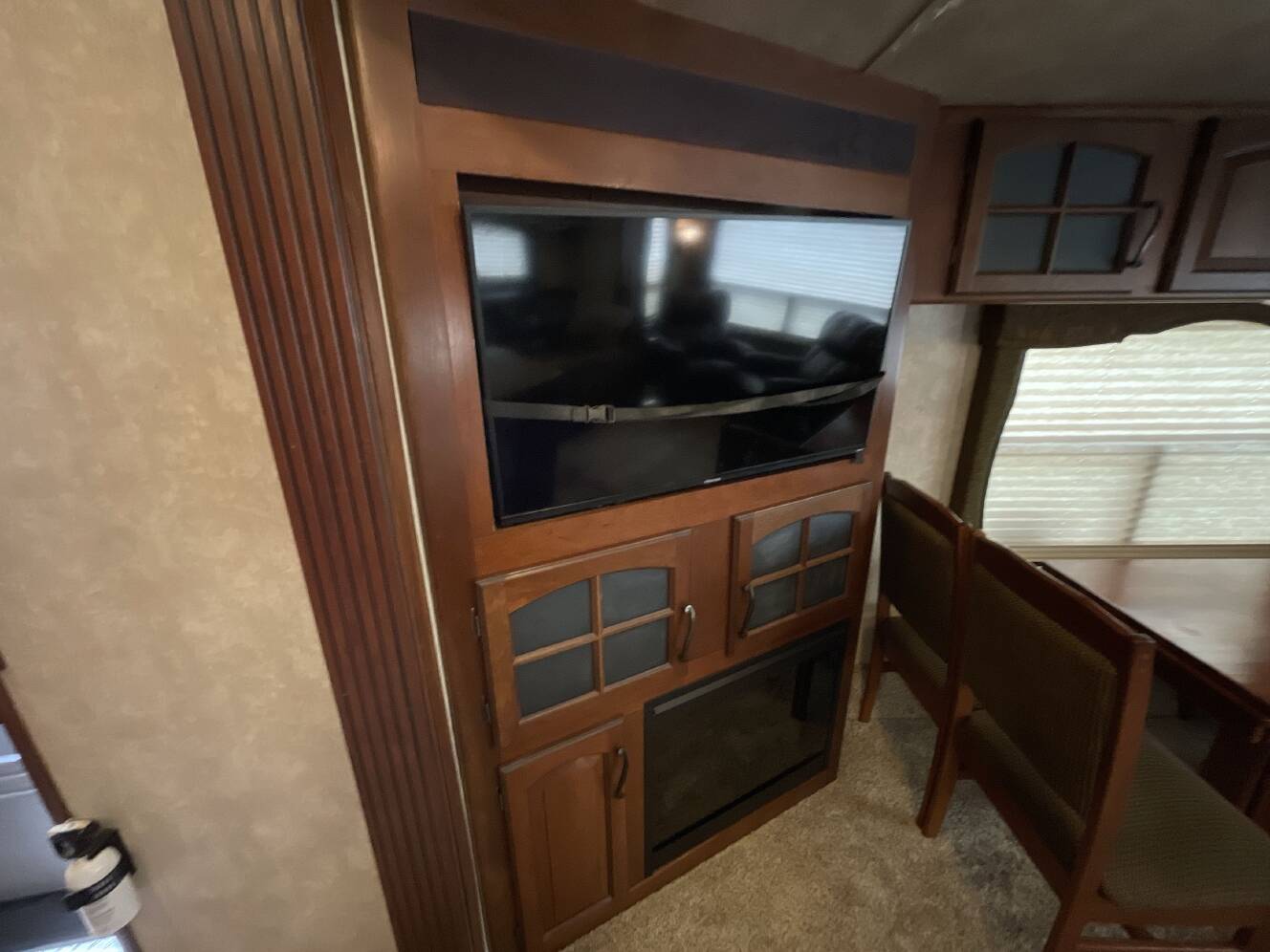 A photo of this 2014 Keystone MONTANA 3725RL