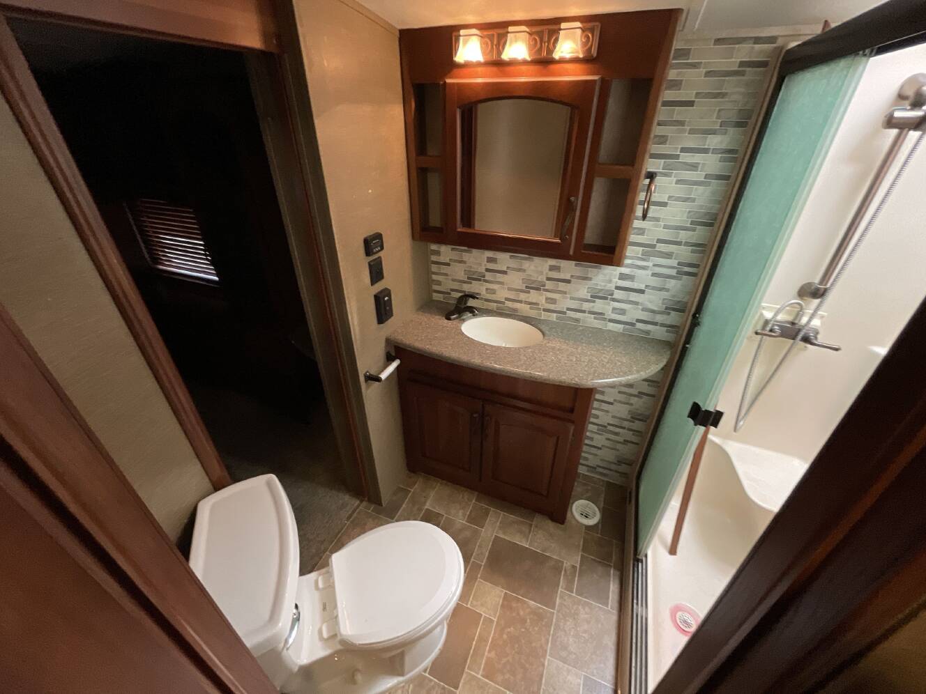 A photo of this 2014 Keystone MONTANA 3725RL