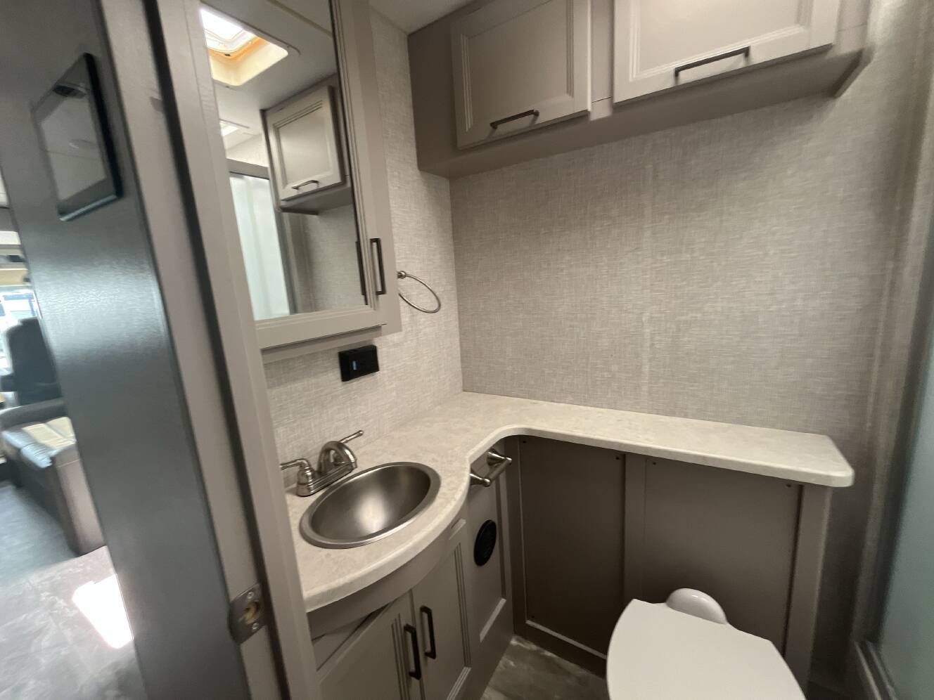 A photo of this 2022 Thor WINDSPORT 34J