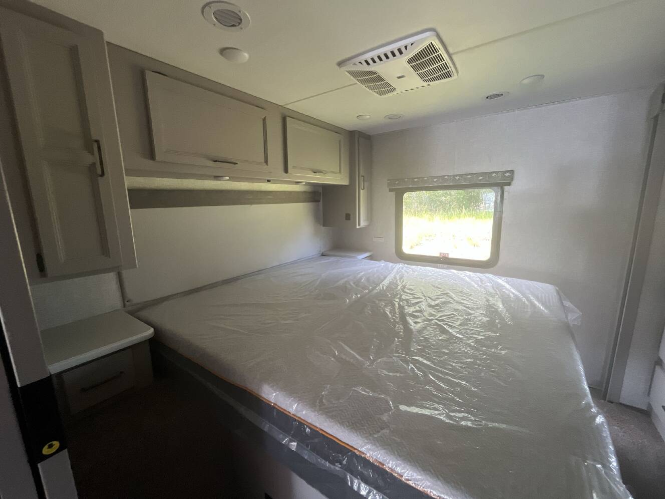 A photo of this 2022 Thor WINDSPORT 34J