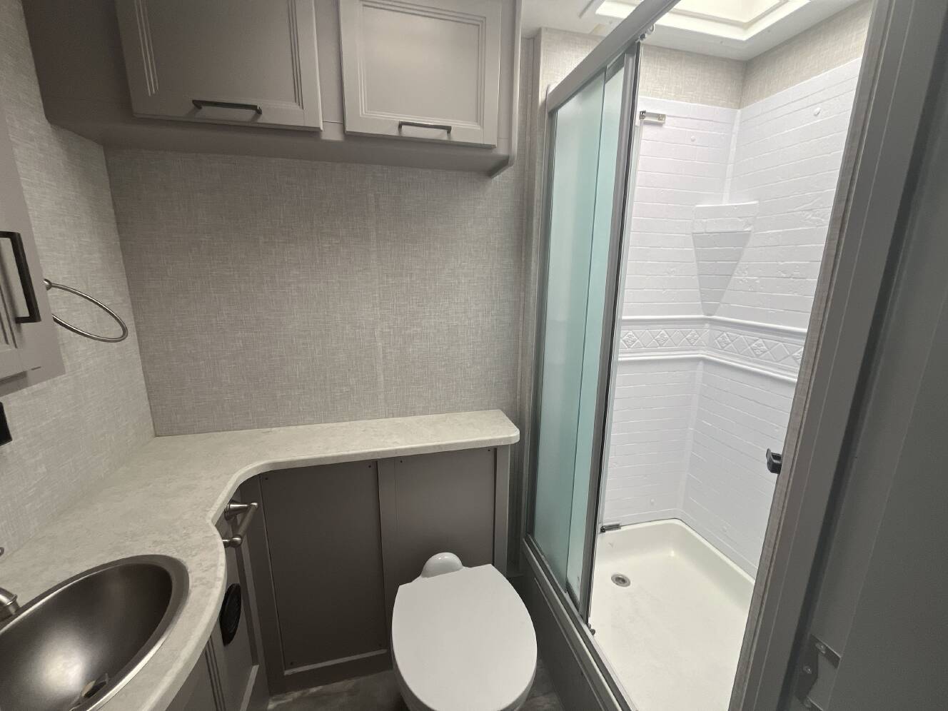 A photo of this 2022 Thor WINDSPORT 34J