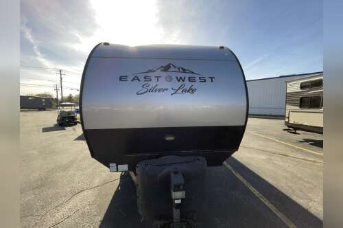 2020 East To West SILVER LAKE 31KBH in hamburg NY