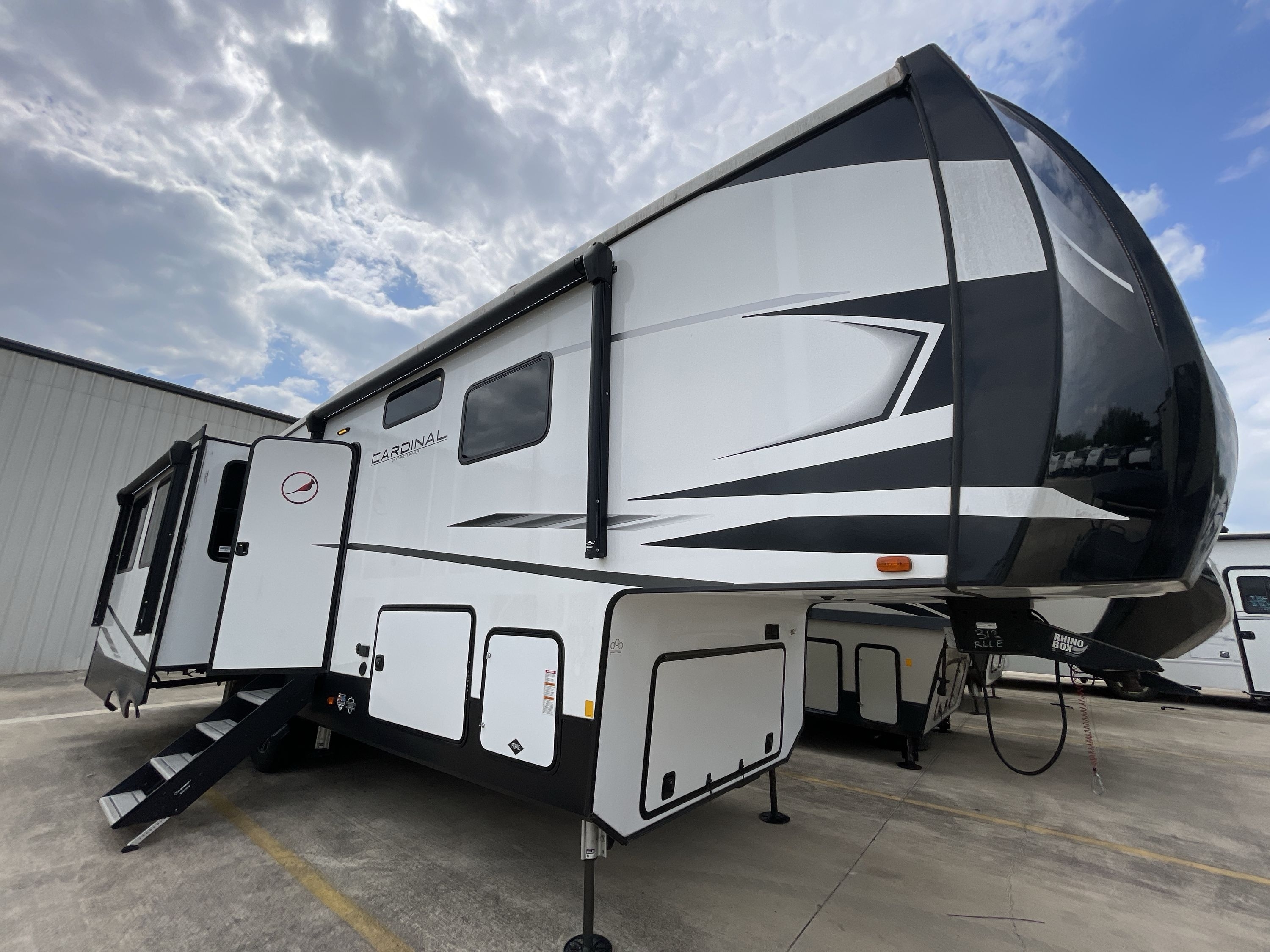 2023 Forest River CARDINAL 312RLLE RV