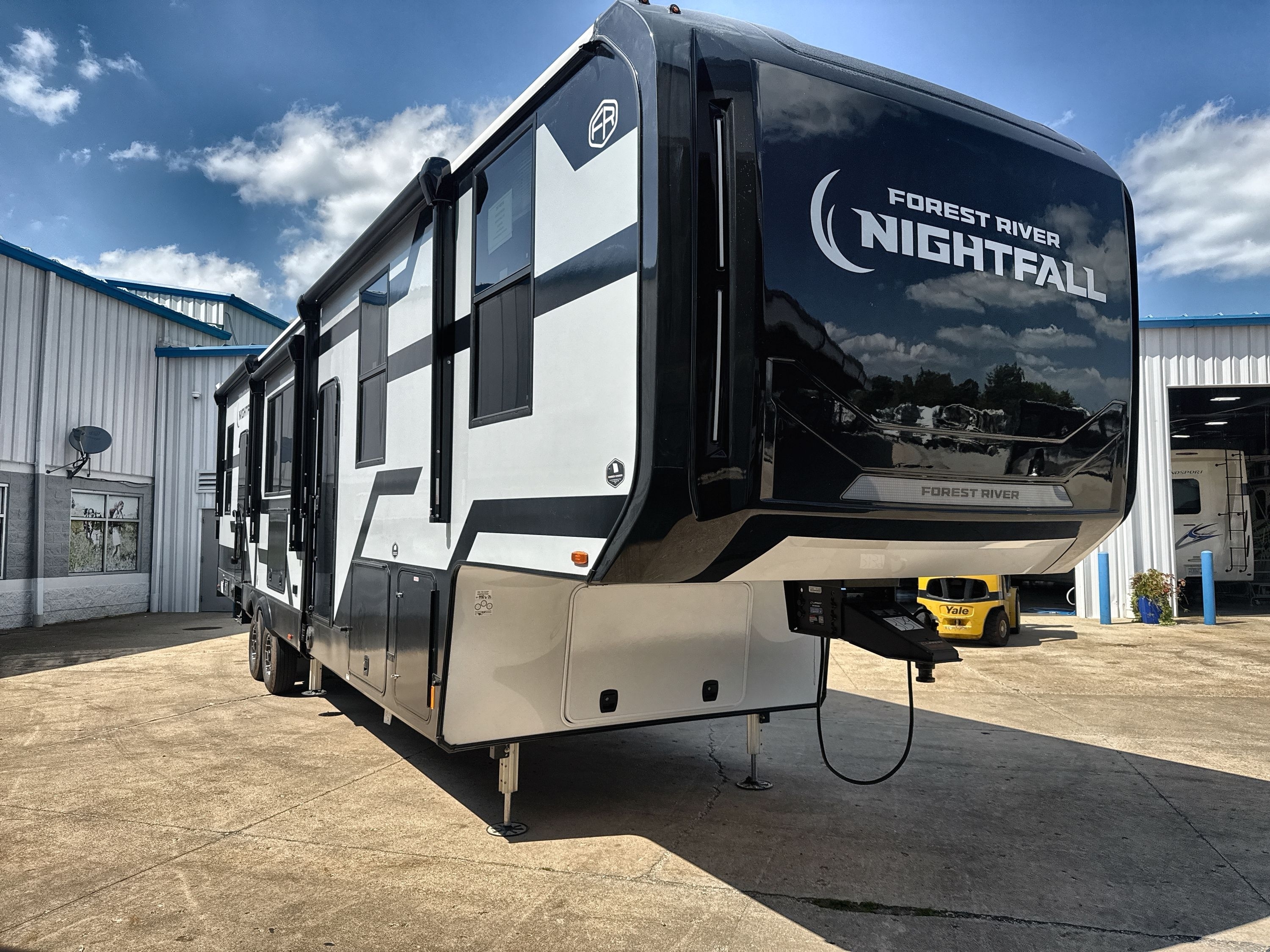 2027 Forest River NIGHTFALL HD 343NHD in wauconda IL