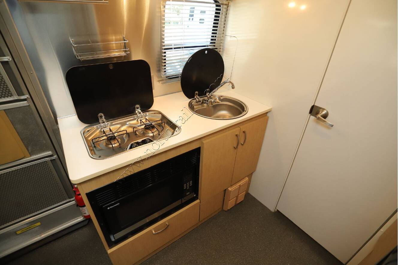 A photo of this 2009 Airstream Sport 17FD