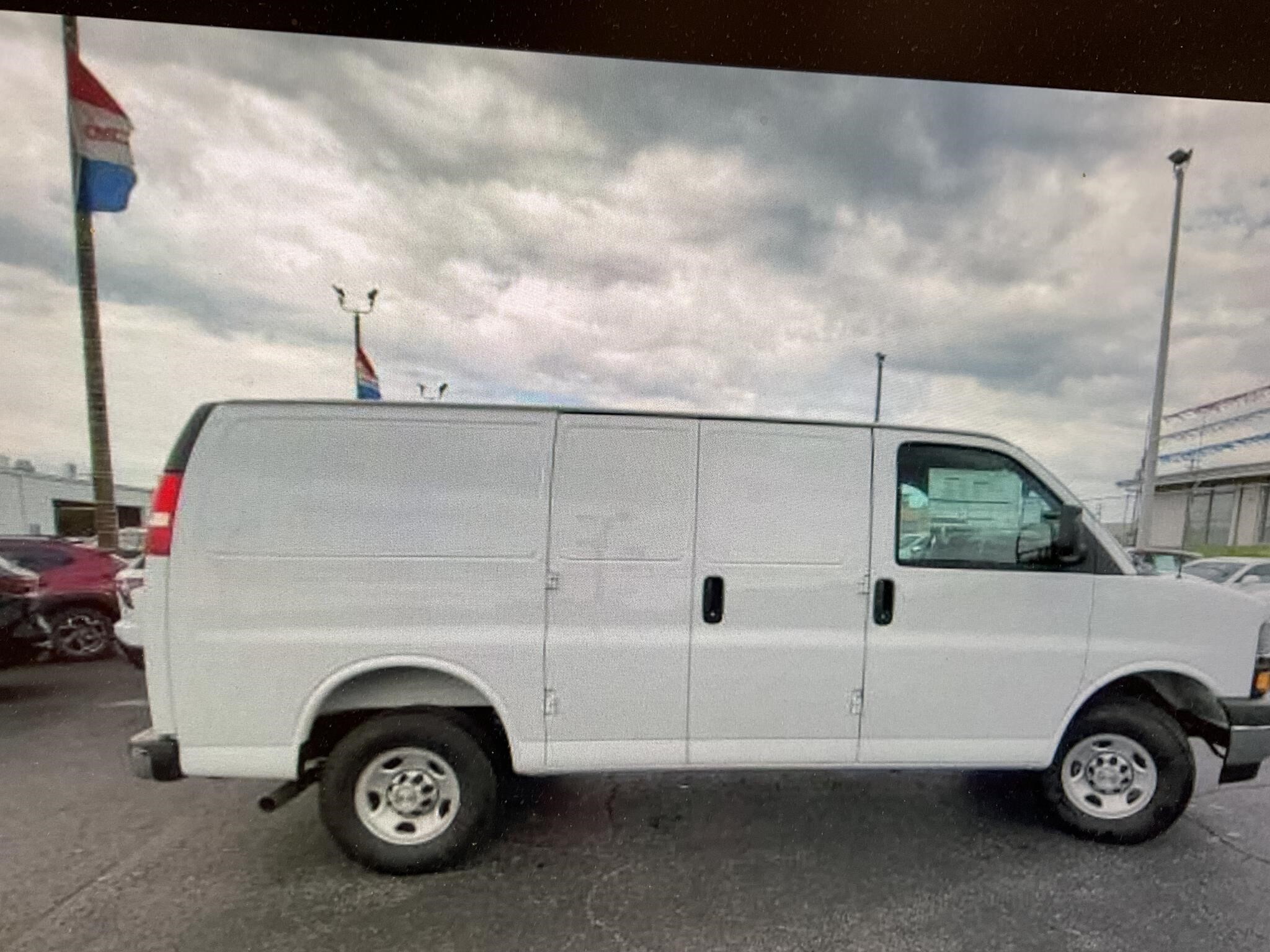 2025 CHEVROLET EXPRESS 2500 in Mount Vernon, IL