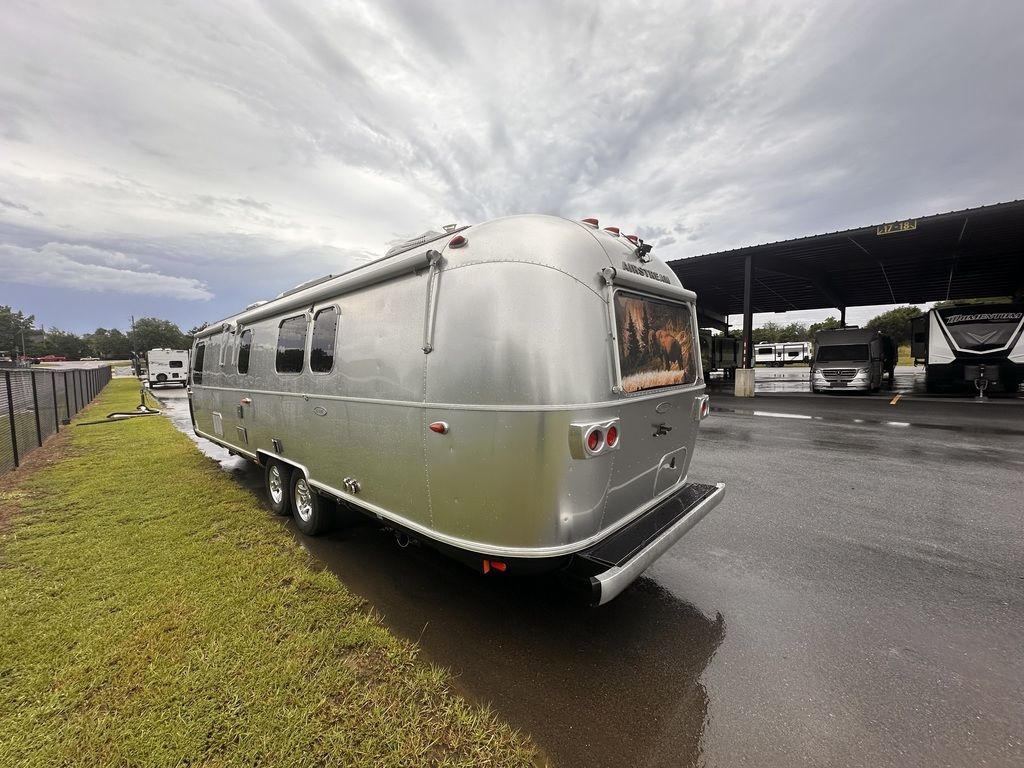 2018 Airstream 33FBQ in byron GA